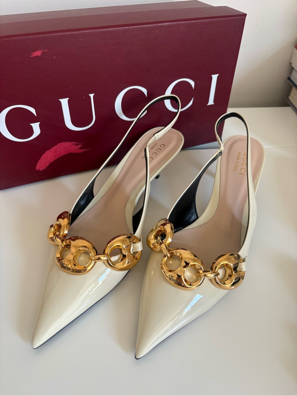 GUCCI Marina Slingback Pumps Ivory Patent Leather NEW Size 40 / US 10